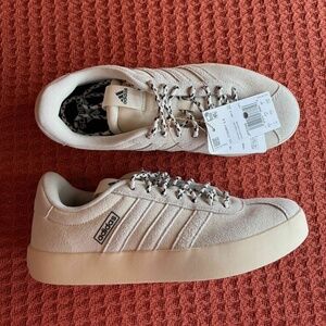 ADIDAS VL Court 3.0 Sneakers NWT, NIB